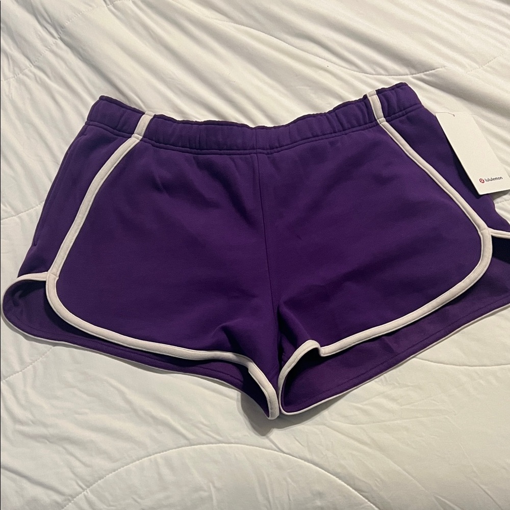 Lululemon Athletica Scuba MR Oversized Deep Purple Shorts with Light Trim 3”